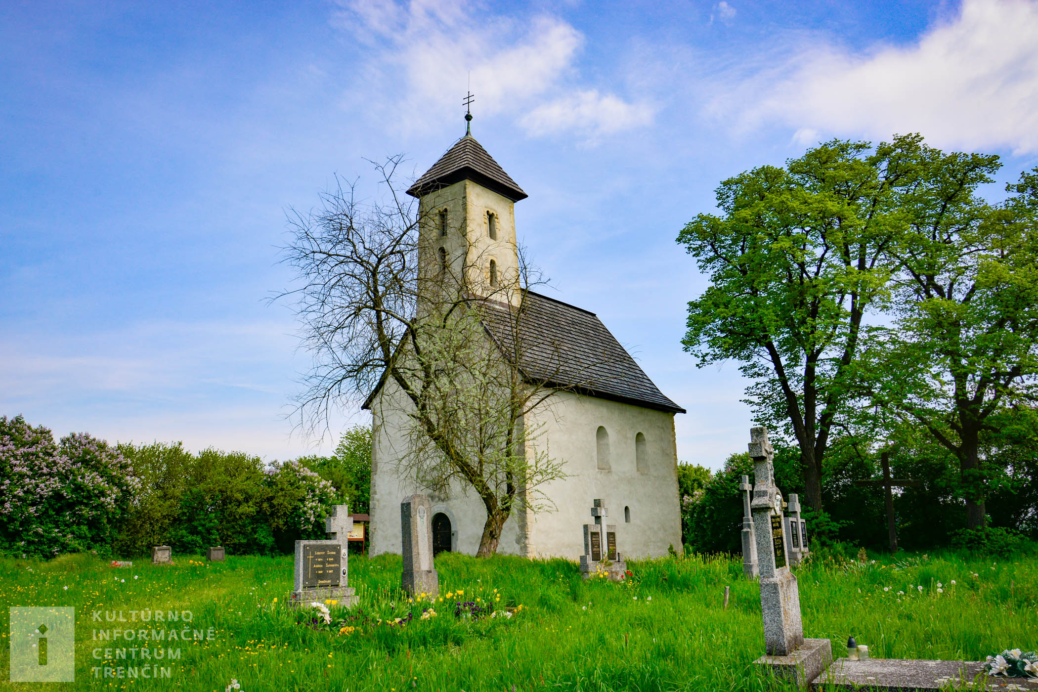 Románsky kostolík v Pominovci, zasvätený sv. Jánovi Krstiteľovi /Church in Pominovec