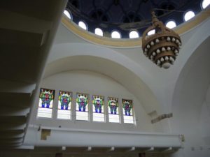 Vitráže v trenčianskej synagóge