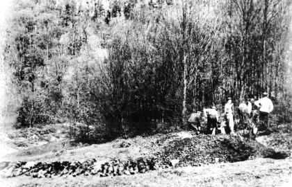 Exhumácia hrobov obetí nemeckých okupantov