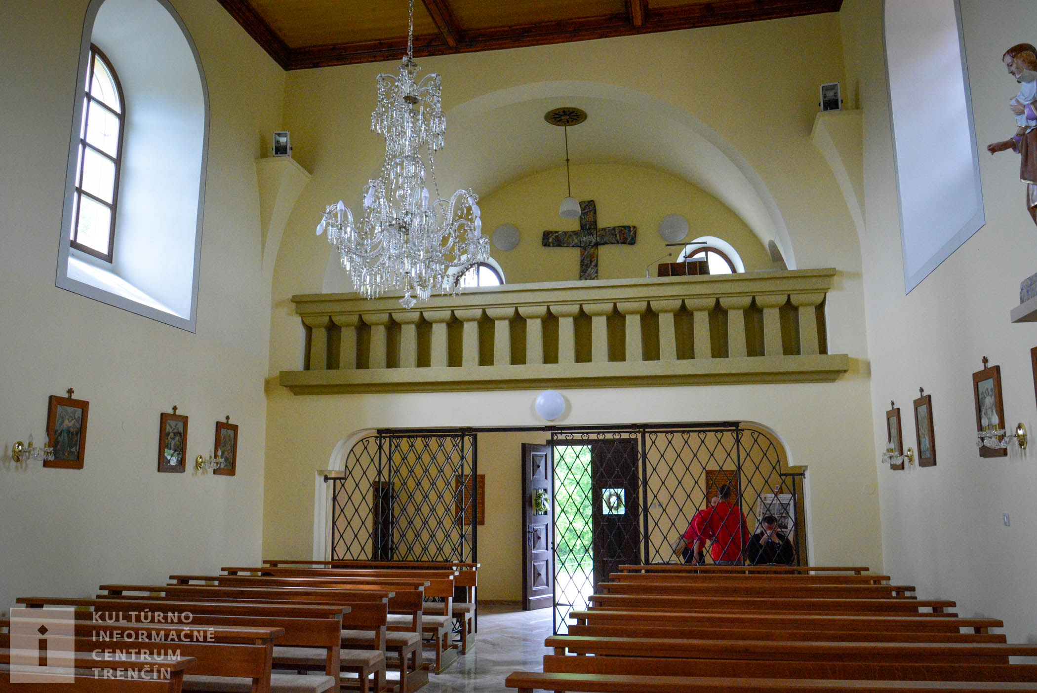 Interiér kostola na Malej Skalke/Interior of Malá Skalka Church