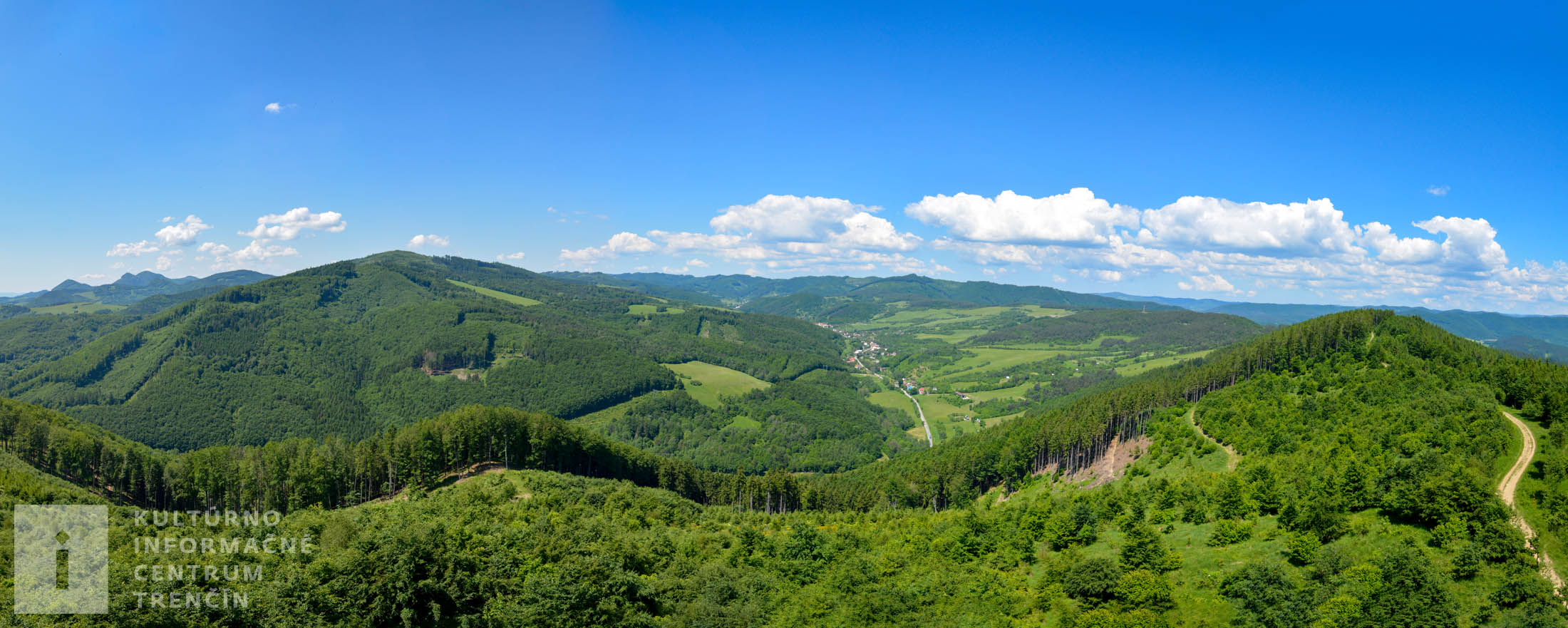 Panoramatický výhľad z rozhľadne
